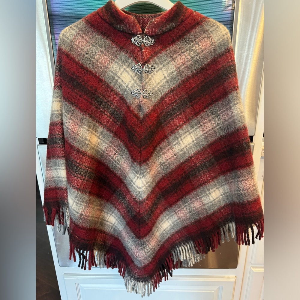 Vintage Glenugie wool plaid poncho pullover cloak